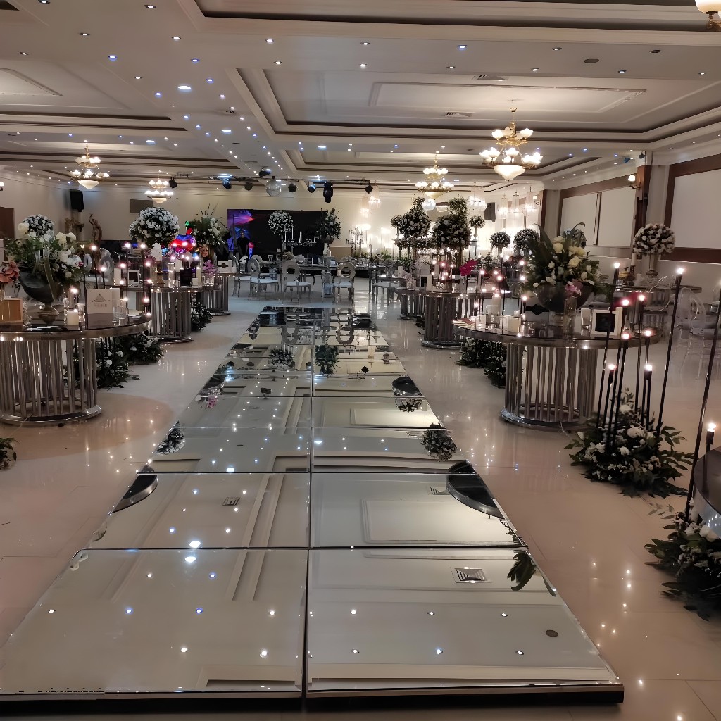 >خدمات مجالس با کیفیت در تالار تندیس< - >Quality event services at Tandees Hall<